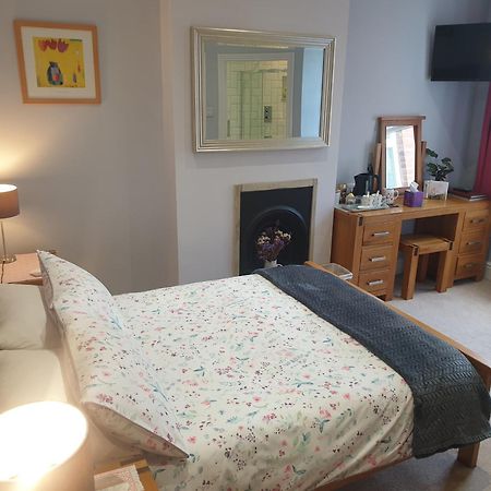 Bed and Breakfast Lyndene Penistone Exterior foto